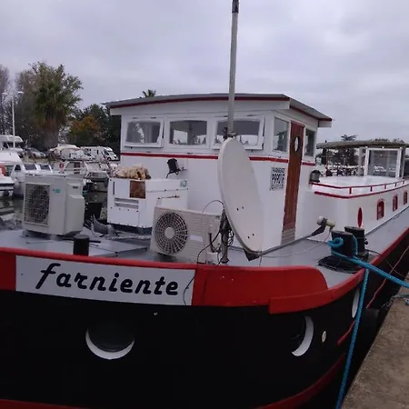 Peniche Farniente Climatisee Region Touristique Aux Portes De La Camargue Homestay Bellegarde (Gard)
