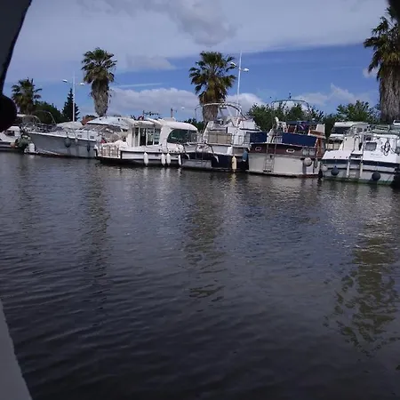 Peniche Farniente Climatisee Region Touristique Aux Portes De La Camargue *