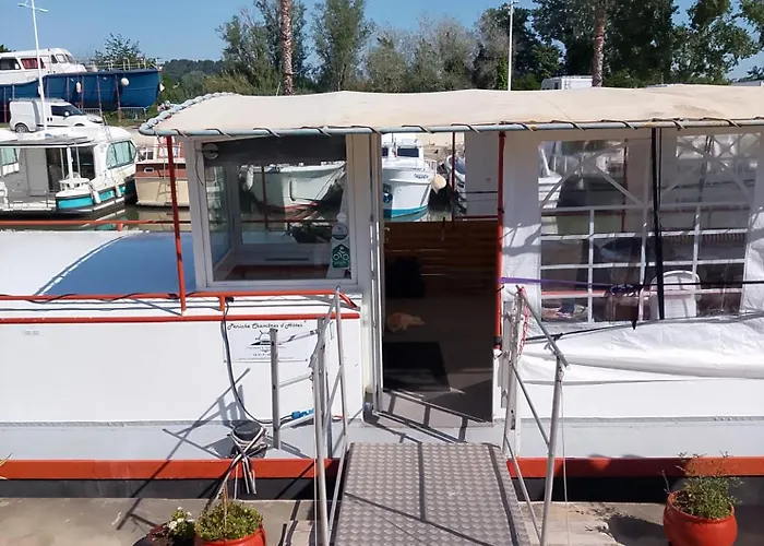 Peniche Farniente Climatisee - Aux Portes De La Camargue * Bellegarde (Gard)
