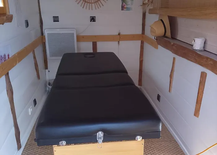 Homestay Peniche Farniente Climatisee - Aux Portes De La Camargue