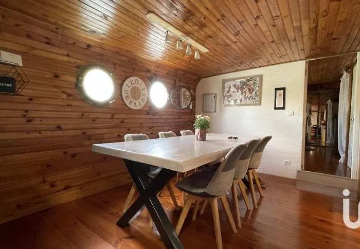 Peniche Farniente Climatisee - Aux Portes De La Camargue Homestay *
